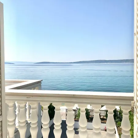 Villa Diana Kastela Exterior photo